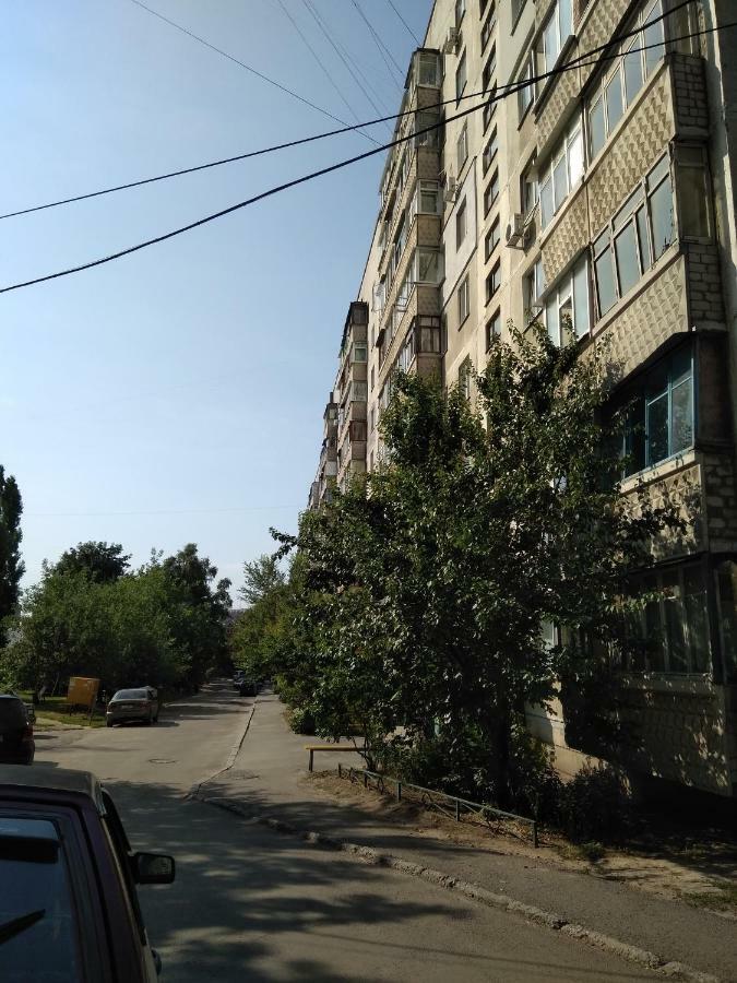 Квартира Рядом С Метро Kharkiv Bagian luar foto